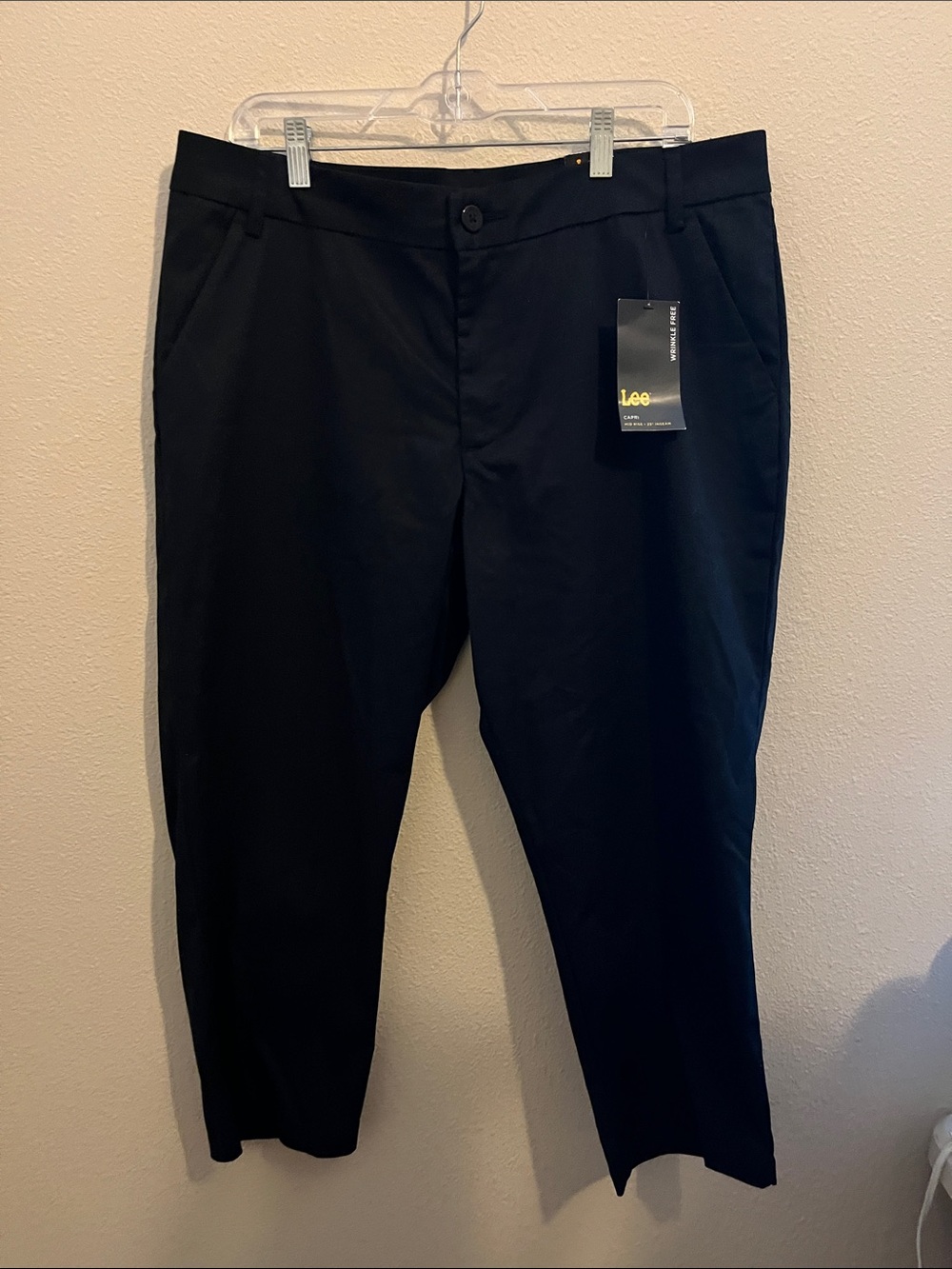 Lee Women’s Black Capris Pants